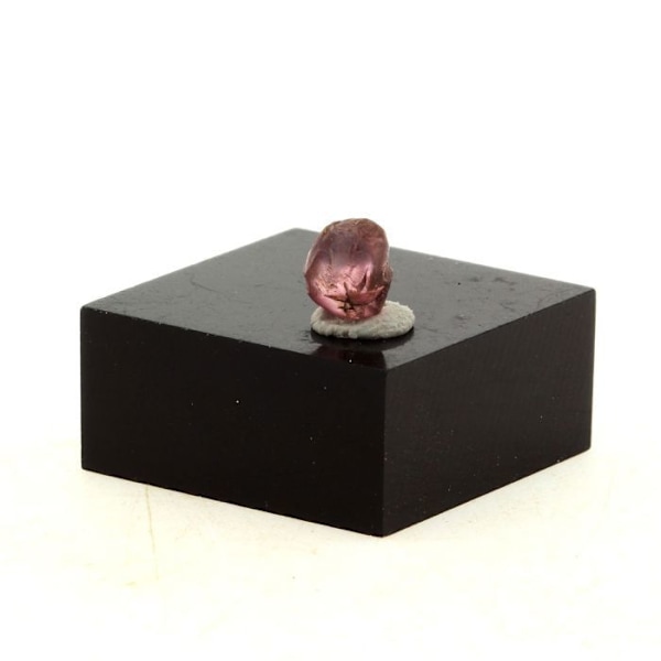 Stenar och mineraler. Malaya granat. 1,00 ct. Ampanihy, Atsimo-Andrefana, Madagaskar.