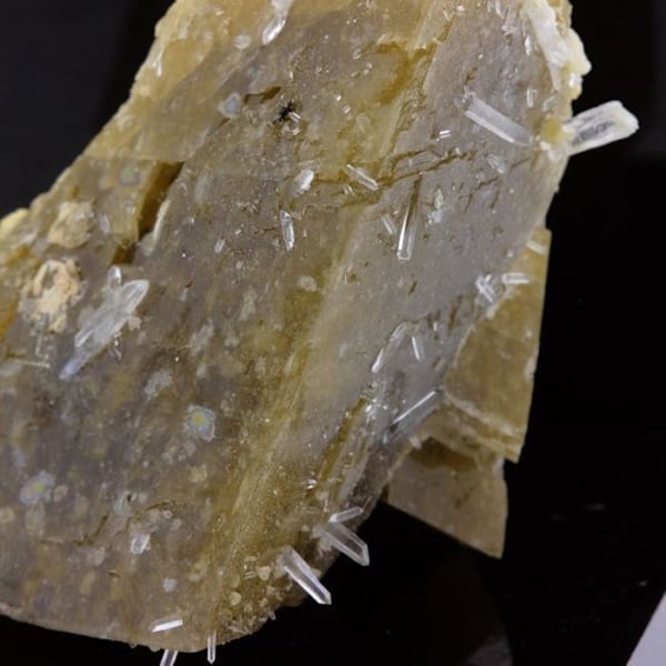 Siderite, Quartz 206,6 karat Flerfärgad