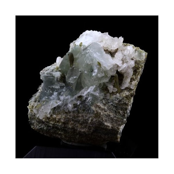 Stenar och mineraler. Prehnite + Epidot. 101,5 cent. La Combe de la Selle, Bourg d'Oisans, Frankrike..