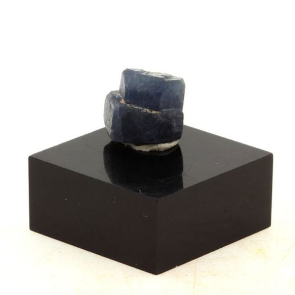 Sten og mineraler. Safir. 6,7 ct. Zazafotsy, Ihorombe, Madagaskar.
