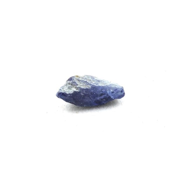 Sten og mineraler. Benitoite. 1.040 øre. San Benito Co., Californien, USA.