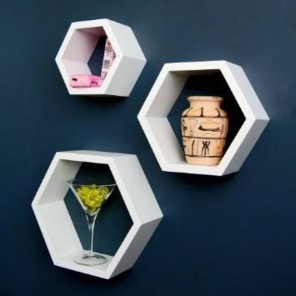 2 block med 3 hexagonala hyllor i trä 24-30 cm brun