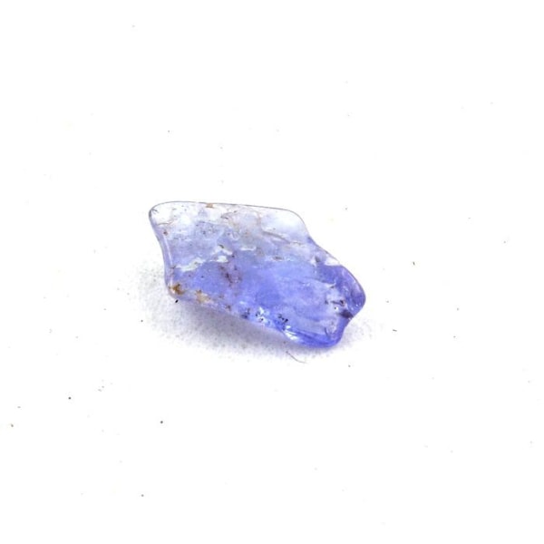 Kivet ja mineraalit. Tansaniitti. 0,56 ct. Merelani Hills, Lelatema Mts, Tansania. Lila