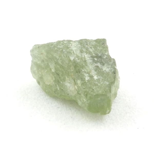 Sten og mineraler. Peridot. 2,07 øre. Almklovdalen, Vanylven, Norge.