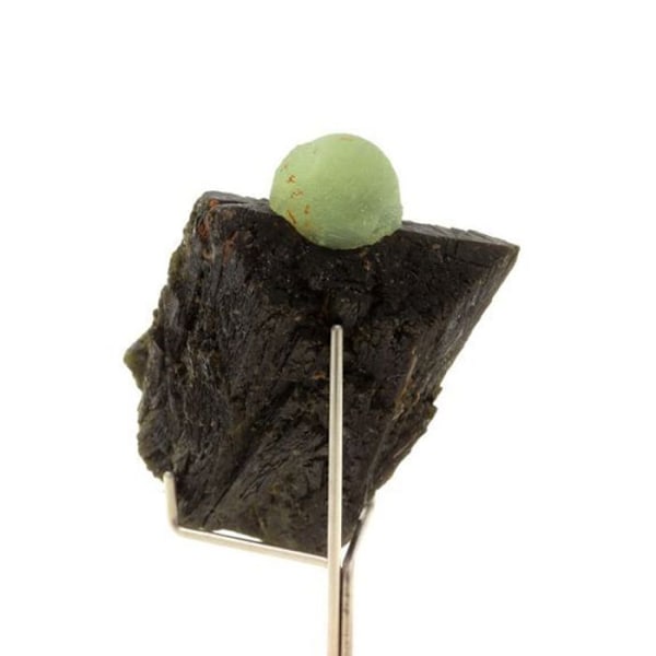 Kivet ja mineraalit. Prehnite + Epidote. 450,0 ct. Diamonkara, Kayes, Mali.