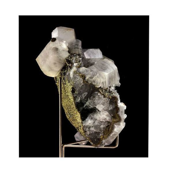 Sten og mineraler. Calcit, Pyrit, Fluorit. 1168,0 øre. El Hammam Mine, Meknes, Marokko.