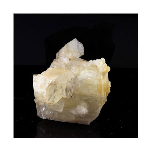 Kivet ja mineraalit. Adular. 268,0 ct. Val Giuv, Tujetsch, Grisons, Sveitsi.