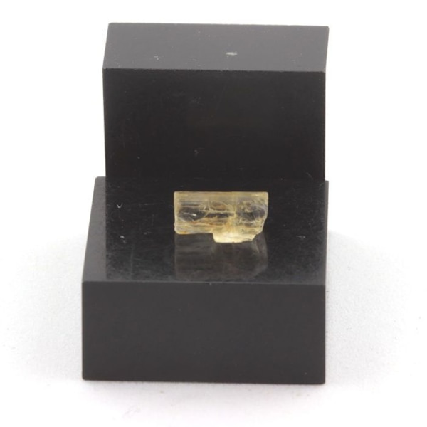Sten og mineraler. Scapolite. 1,09 øre. Mpwapwa-distriktet, Dodoma-regionen, Tanzania.