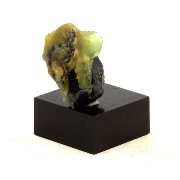 Sten og mineraler. Peridot. 27.885 øre. Skardu-distriktet, Baltistan, Pakistan.