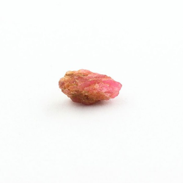 Kivet ja mineraalit. Spinelli. 2 185 ct Tansania.