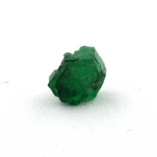 Sten og mineraler. Smaragd. 0,96 ct. Mingora smaragdaflejring, Swat District, Pakistan.