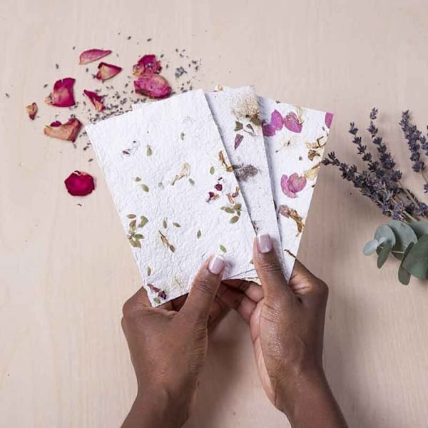 DIY Kit - Gör ditt eget blommiga papper Beige