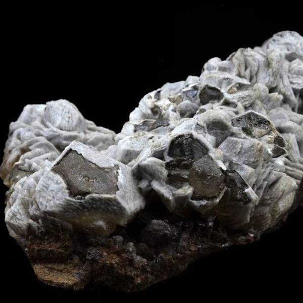 Sten og mineraler. Calcit. 724,5 øre. Les Bondons, Lozère, Frankrig.