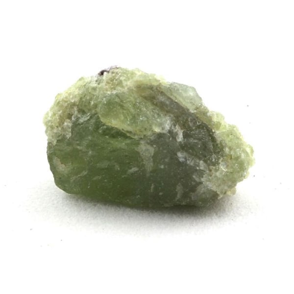 Kivet ja mineraalit. Peridootti. 4,69 ct. Almklovdalen, Vanylven, Norja.