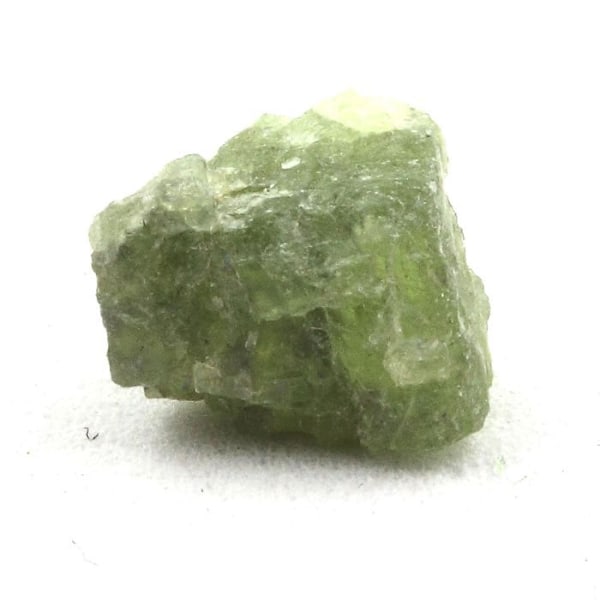 Kivet ja mineraalit. Peridootti. 2,73 ct. Almklovdalen, Vanylven, Norja.