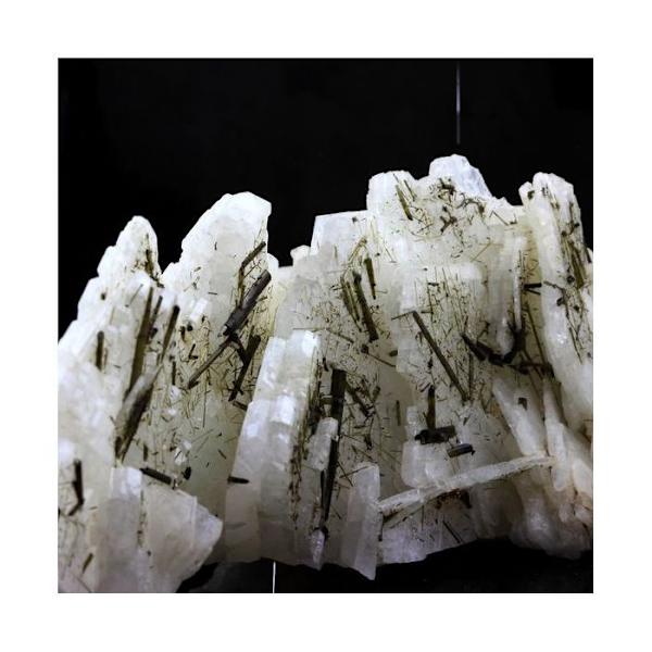 Cleavelandite + Tourmaline 1995,0 karat