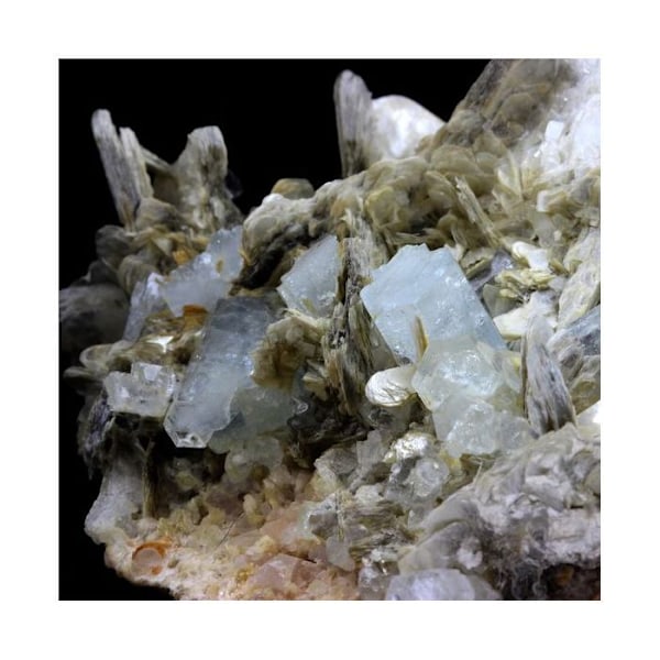 Sten og mineraler. Akvamarin + Muskovit. 936,70 øre. Chumar Bakar, Skardu, Pakistan.
