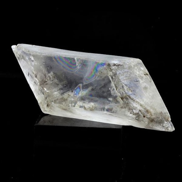 Kivet ja mineraalit. Kipsi. 201,0 ct. Le Monestier-du-Percy, Isère, Ranska..