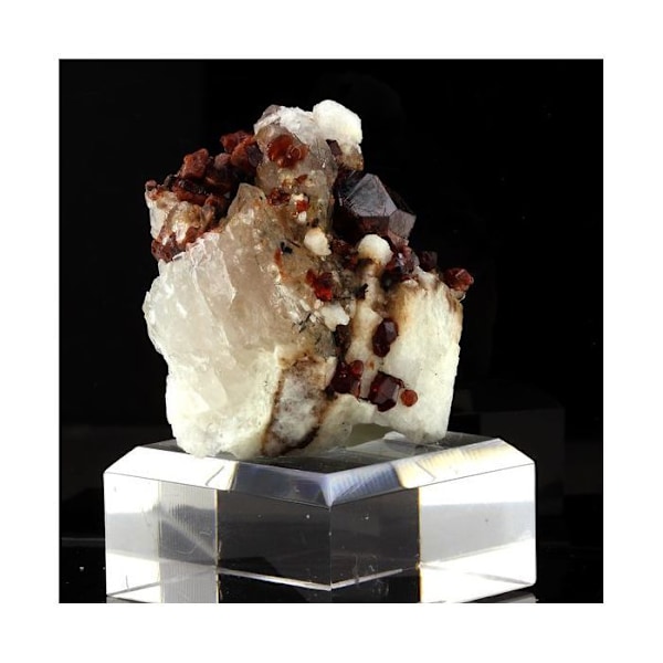 Stenar och mineraler. Spessartite granat. 557,5 cent. Gilgit-Baltistan, Pakistan. Röd