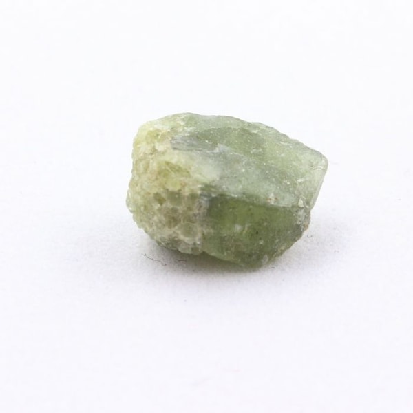 Stenar och mineraler. Peridot. 4 390 cent. Almklovdalen, Vanylven, Norge.
