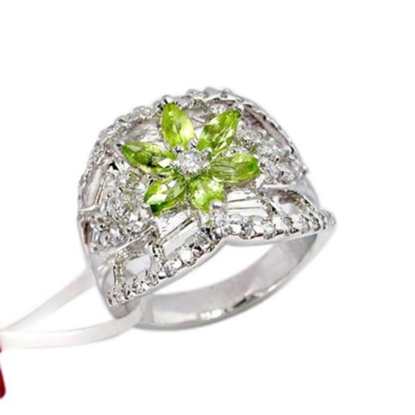 Silverring med Peridot stenar