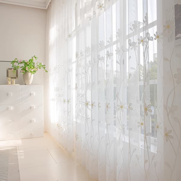 Hvit blomsterbrodert gjennomsiktig gardinpanel 2-pakning polyestervoile 150x240cm White