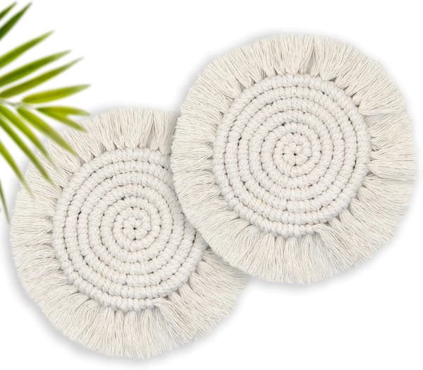 Boho Coasters Sæt med 2 Absorberende Runde Beige Macrame Drikkeunderlag til Skrivebord Håndvævede Krus- og Kopunderlag Boligindretning Indflyttergave-FO-