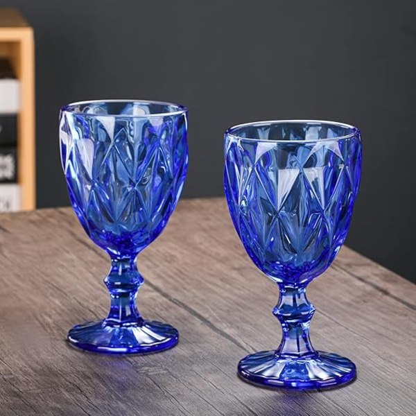 Farget vinglass, vannglassbeger, glassdrikkesett, Vinta