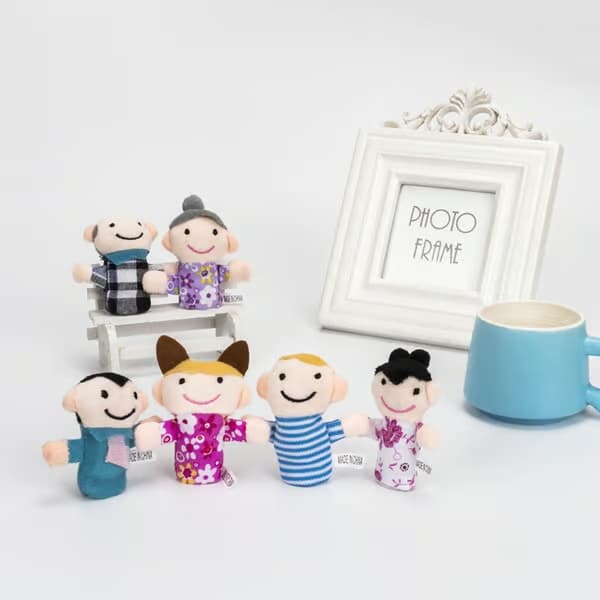 6 st/set Familj fingerdockor set Mini plysch babyleksak fingerdockor leksaker present 6 st/set
