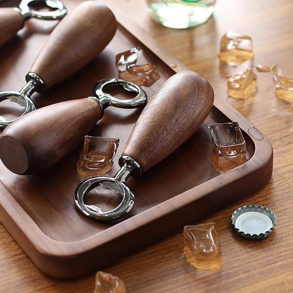 Træflaskeåbner, vintage stil - valnøddehåndtag, øl- og ciderkapselåbner - rustikt barsæt til hjemmet, køkkenet, pubben - gave til bartenderen
