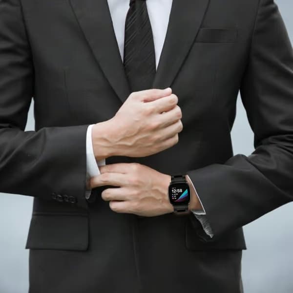 Armbånd kompatibelt med Fitbit Sense 2 og Fitbit Versa 4, solid rustfritt stål Fitbit Sense/Versa 3 metallarmbånd, erstatning Silver Black versa4/sense2