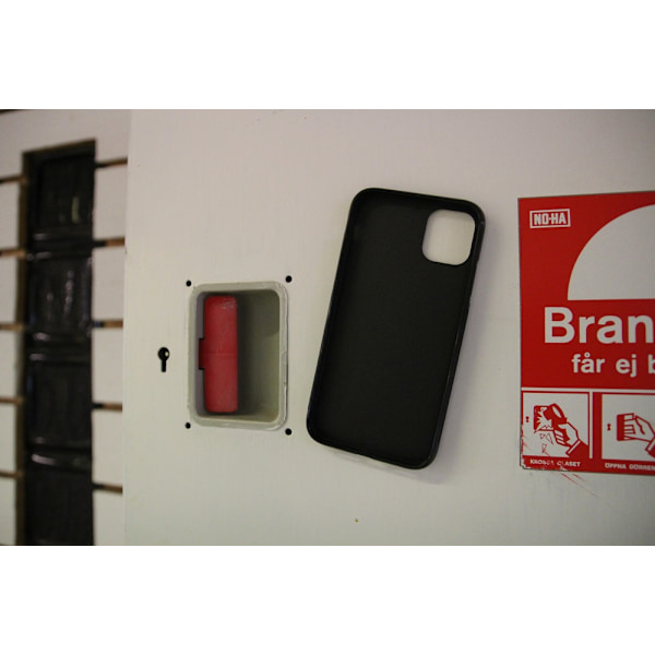 Skimblocker XL Magnet Wallet iPhone 11 (6.1) Svart