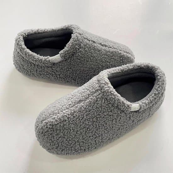 Damtofflor - Fluffig lockig mocka - Med memory foam-sula - För inomhusbruk - Grå - Storlek 38-39