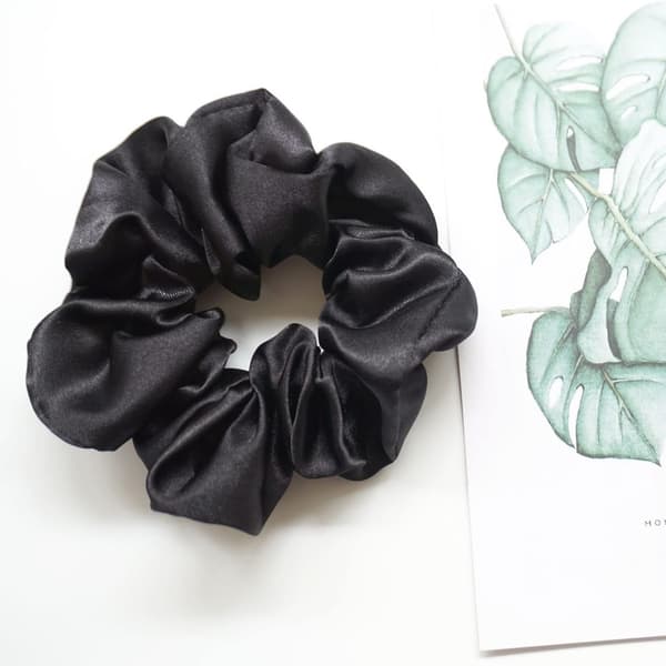 Set med 6 mjuka elastiska hårband i satin - för flickor - svart - 11 cm