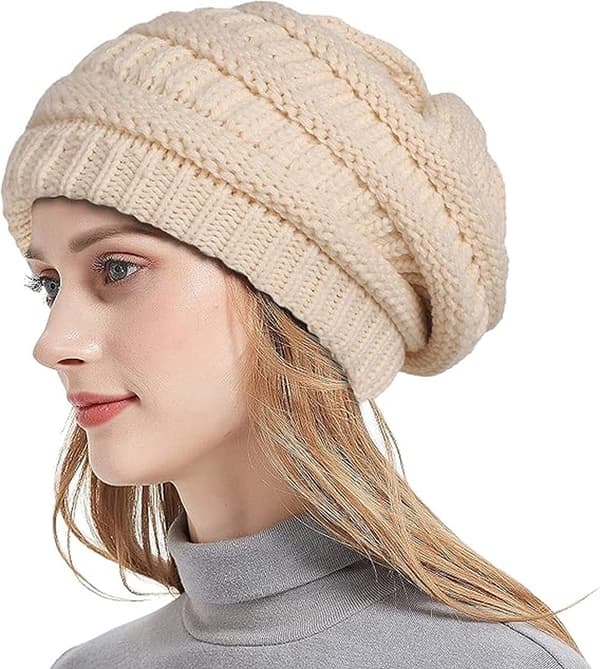 Stickad vintermössa för damer - Varm och vindtät vintermössa - Lämplig för huvudomkrets 52-60 cm (Beige)