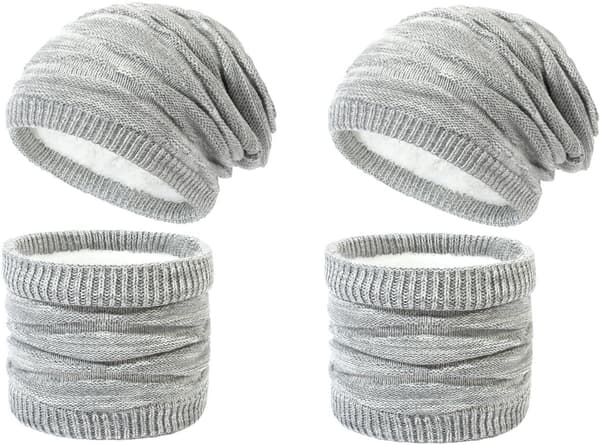 Tvådelat set med stickad mössa och halsduk, förtjockat för värme och elastiskt, rosa.