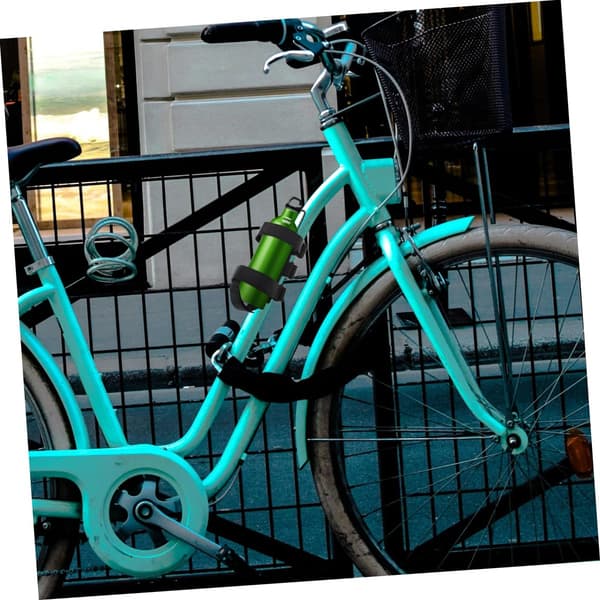 Flexibla vattenflaskhållarremmar för cyklar, multifunktionellt högtalarfäste, bärbart för utomhusbruk.