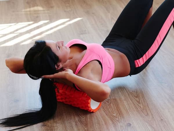 CROSSFIT MASSAGE KORREKTIONSRULLE + GRATIS POSE [sort]_MGF