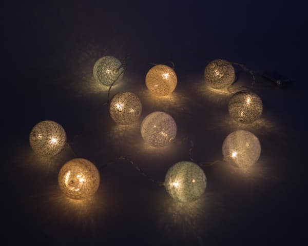 Lyskæde bomuldskugler LED 10 stk 1,52 m 2×AA_MGF