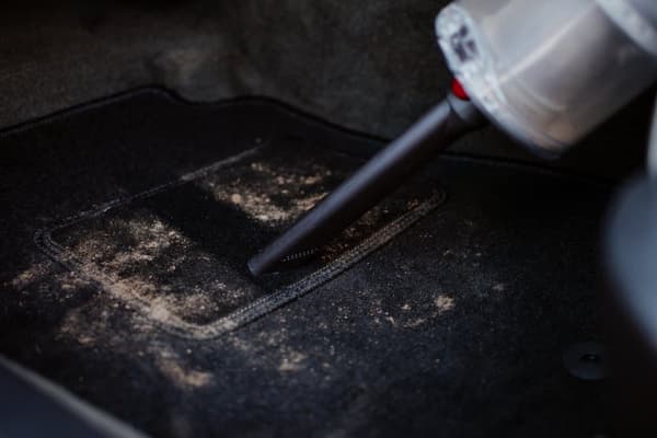 Sorte frontmåtter til: Volvo XC40 Electric crossover (2020-)_MGF
