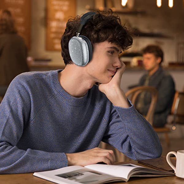Kimalteleva läpinäkyvä TPU-kotelo AirPods Maxille