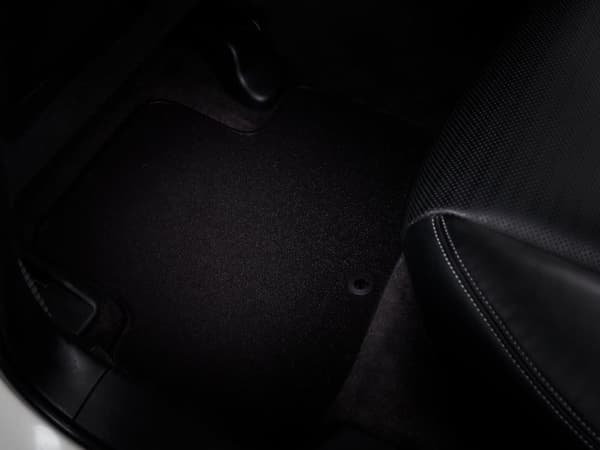 Polyamid førermatte for: Volvo C30 halvkombi 2006-2012 gummiert førermatte_MGF