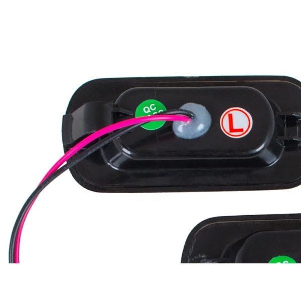Audi A4 B7 04-09 LED-blinklys RØKFARGET DYNAMISK 2-DELS SETT_MGF