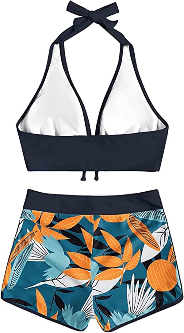 Bladmønstret halterneck-bikinisett og shorts