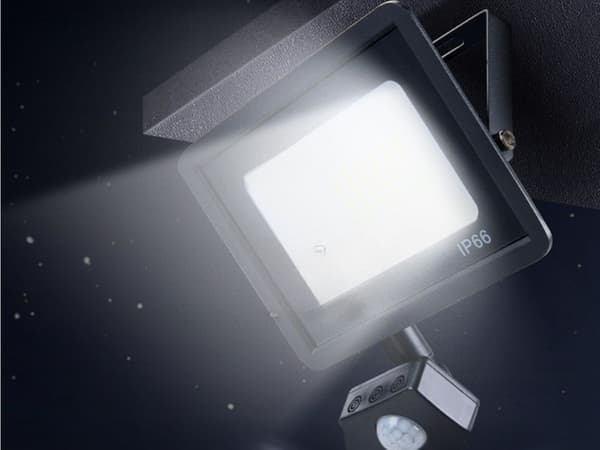 Halogenprojektør LED 100W 6000k med skumringssensor IP66_MGF
