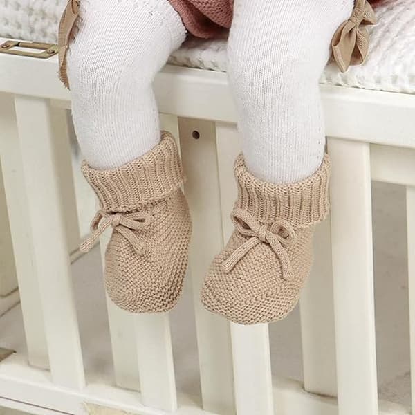Strikkede babyfutter, bomuld, beige, varme bløde støvler til småbørn 0-6M