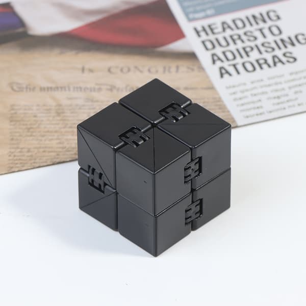 Infinity Magic Cube Finger Legetøj Office Flip Cubic Puzzle Cube Black one size