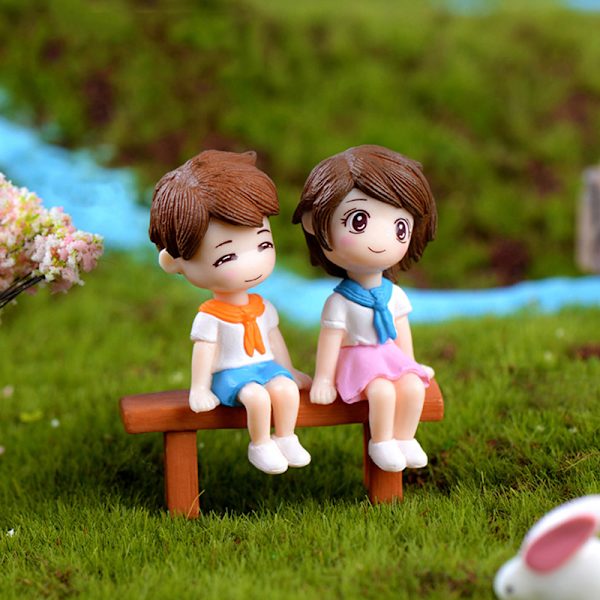 2 sæt søde par DIY Mini Miniature Figur Have Deco Sæde Multicolor 2pcs