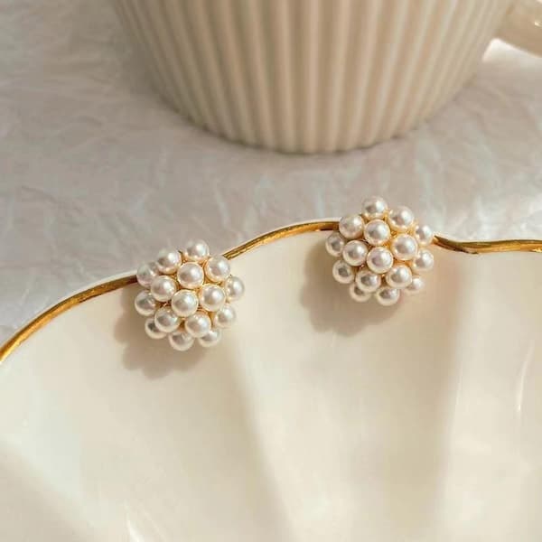 2 stk. retro gullfarget geometri kant imitert perle piercing A6