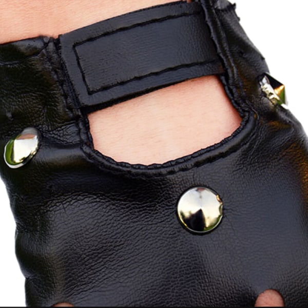 Läder Fingerless Korta Handskar Svarta Nitar Stud Half Finger M Black One Size